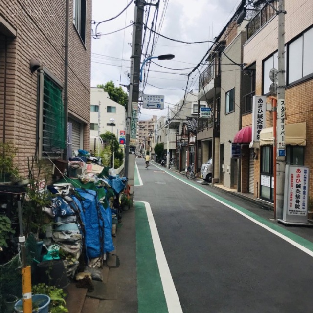TOSHINビル ビル前面道路