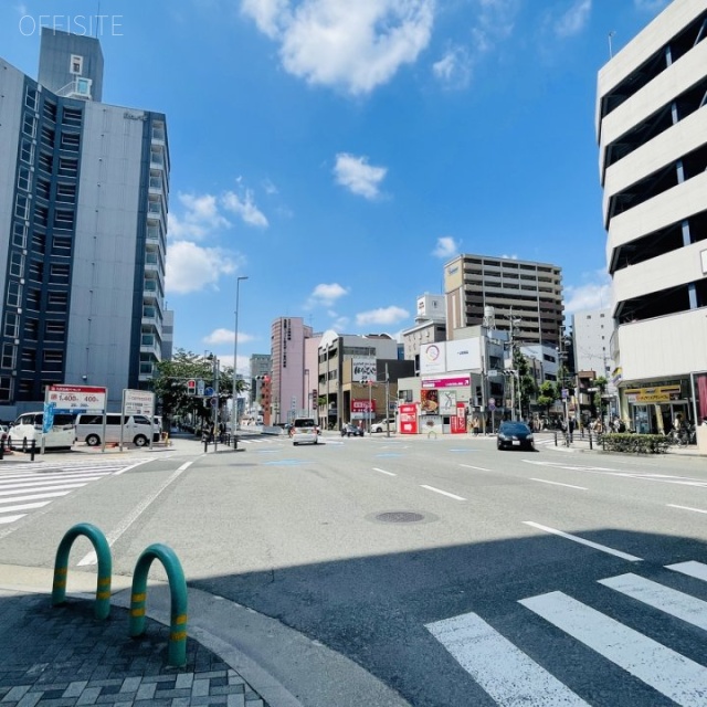 名駅TKビル 前面道路