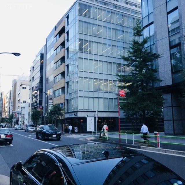 弁護士ビル ビル前面道路