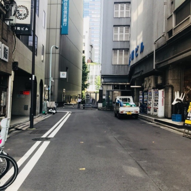 伊藤ビル ビル前面道路