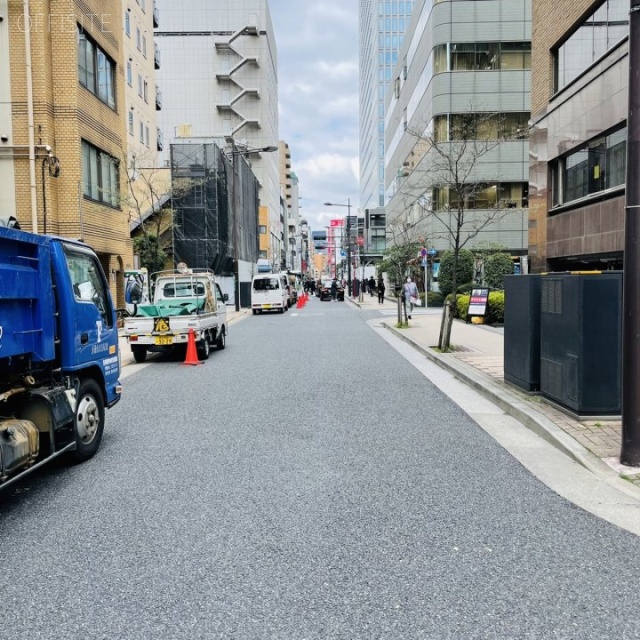 浜松町TSビル ビル前面道路