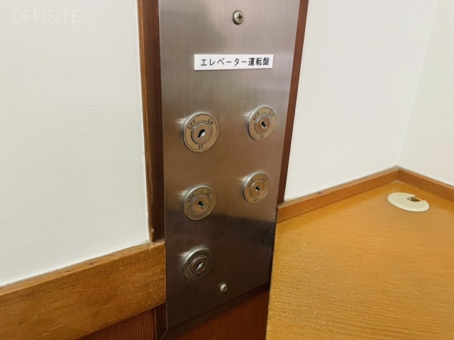 つり人社ビル　エントランス