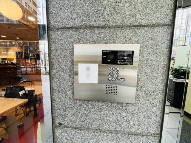 渡辺西新宿ビル　エントランス