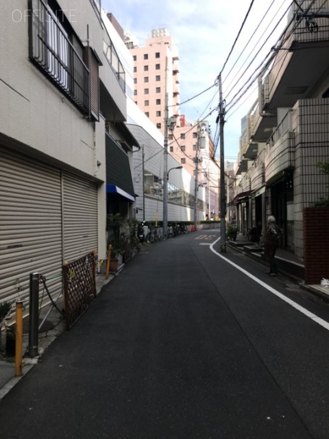オーチュー第5ビル ビル前面道路