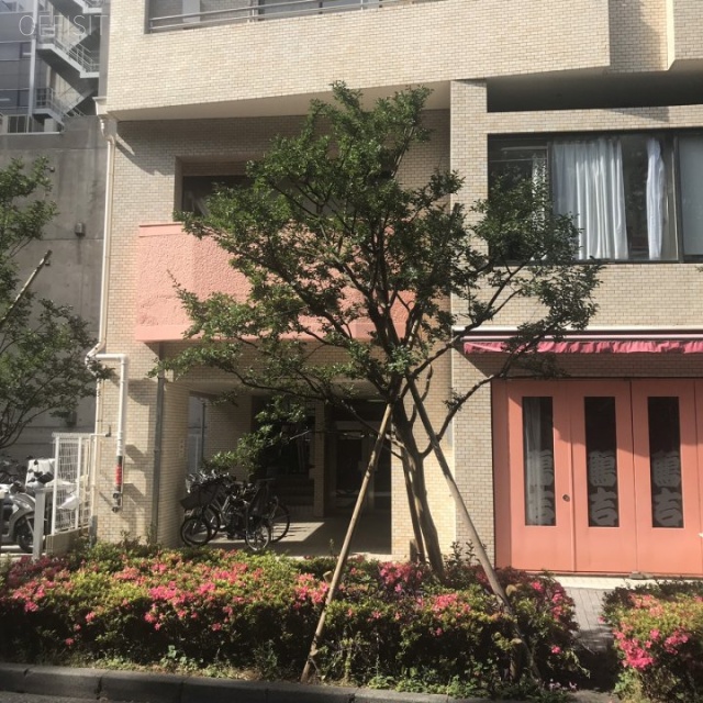 サニーシティ新宿御苑ビル 外観
