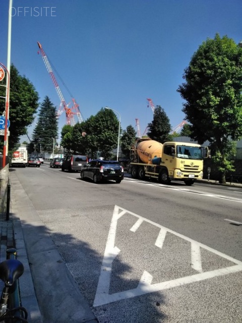 第2渡辺ビル　ビル前面道路