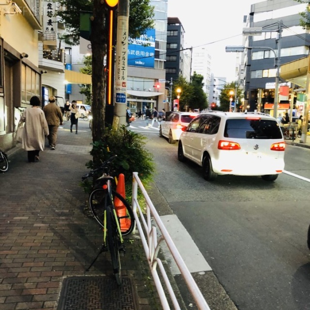 KTビル 前面道路