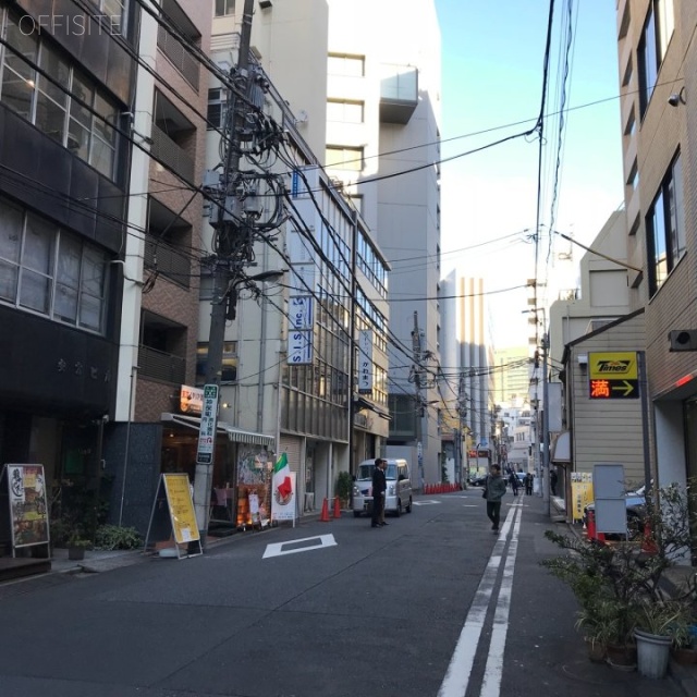 土田ビル ビル前面道路