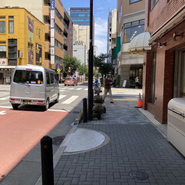 花藤ビル 前面道路