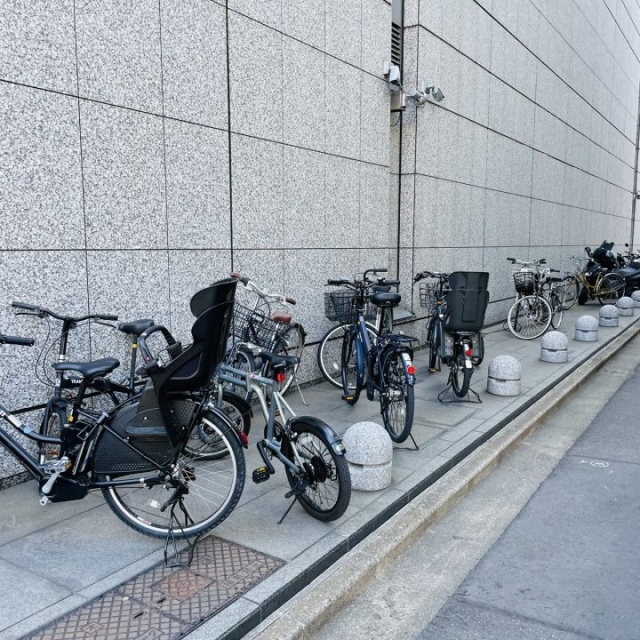 HSBCビル 駐車場