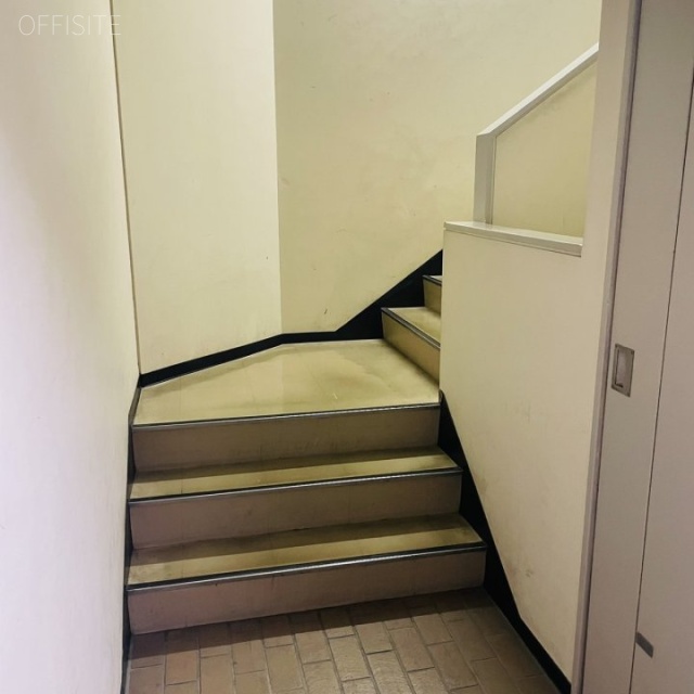 仙台Kビル 内階段