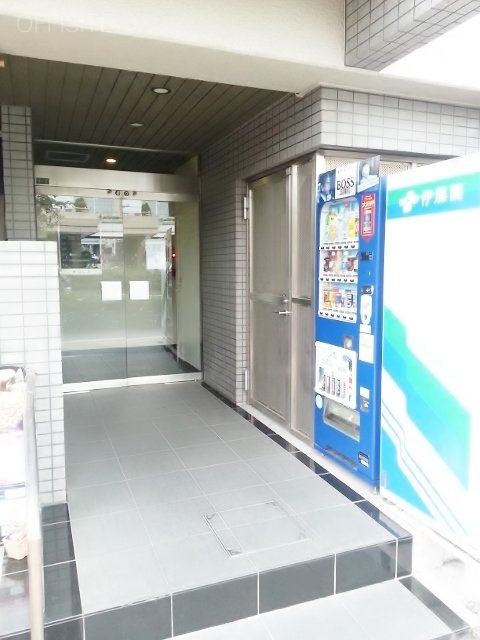 春日ビル　エントランス