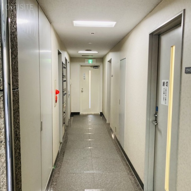 YPCビル エントランス
