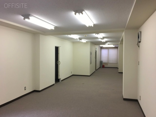 アルプスビル　室内
