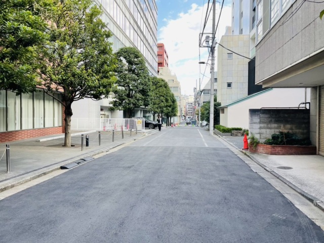 第一小磯ビル 前面道路