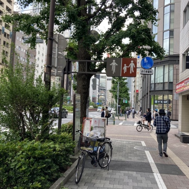 三和産工ビル ビル前面道路