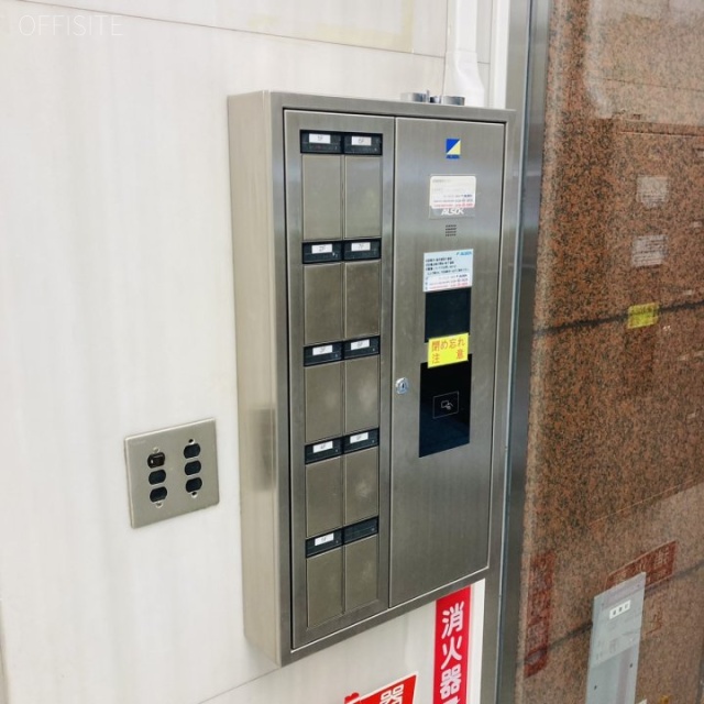 京橋第三長岡ビル エントランス