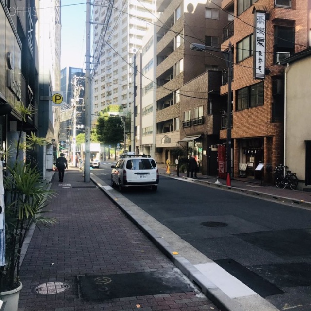 ウィンド銀座Ⅲビル ビル前面道路