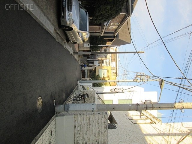 表参道101 ビル前面道路