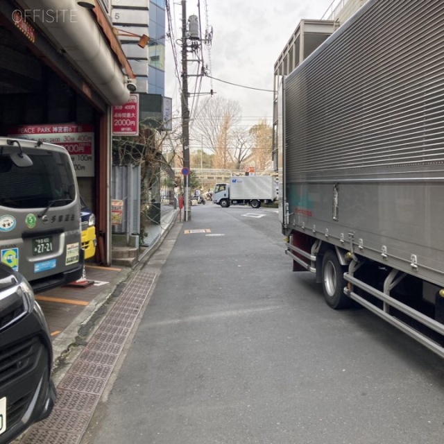 第25SYビル　側道