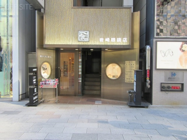 岩崎ビル　エントランス
