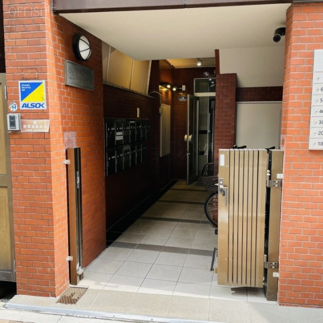 江口ビル エントランス