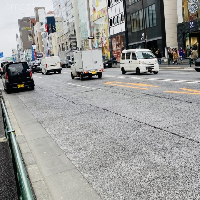 原宿山田ビル ビル前面道路
