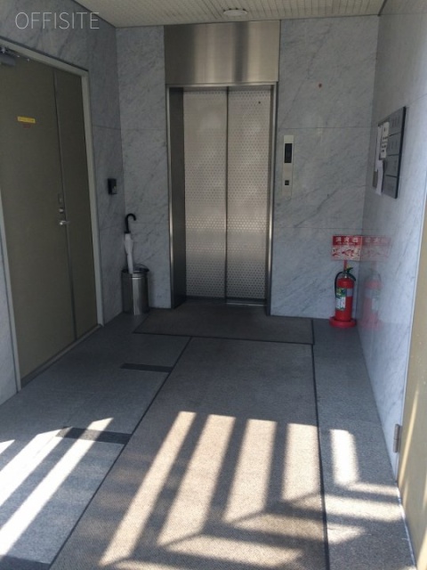 代々木登坂ビル エレベーターホール