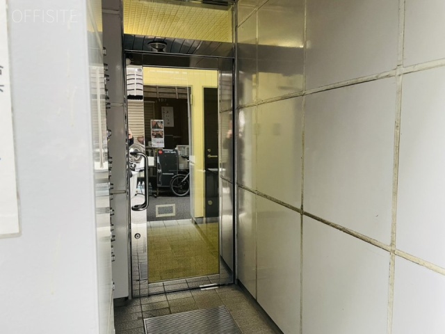 第五古川ビル オフィスビル出入口