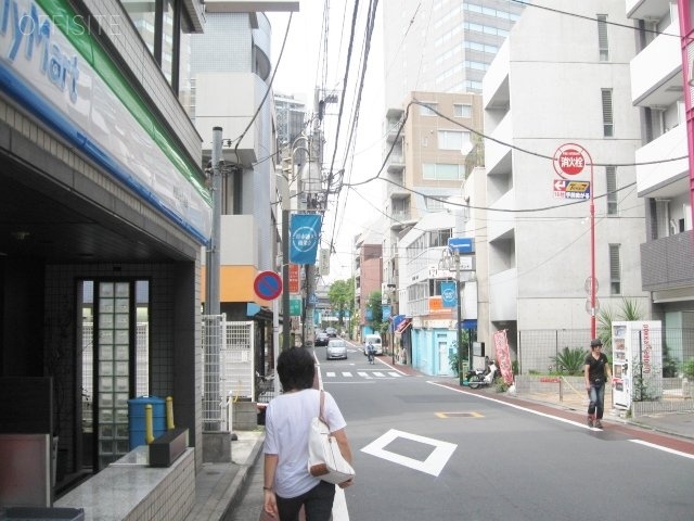 南青山モワビル 画像