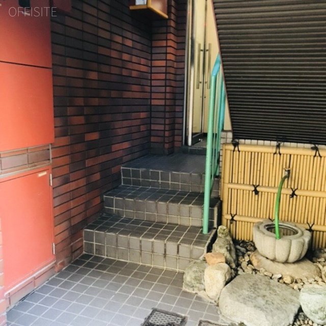 大野ビル エントランス