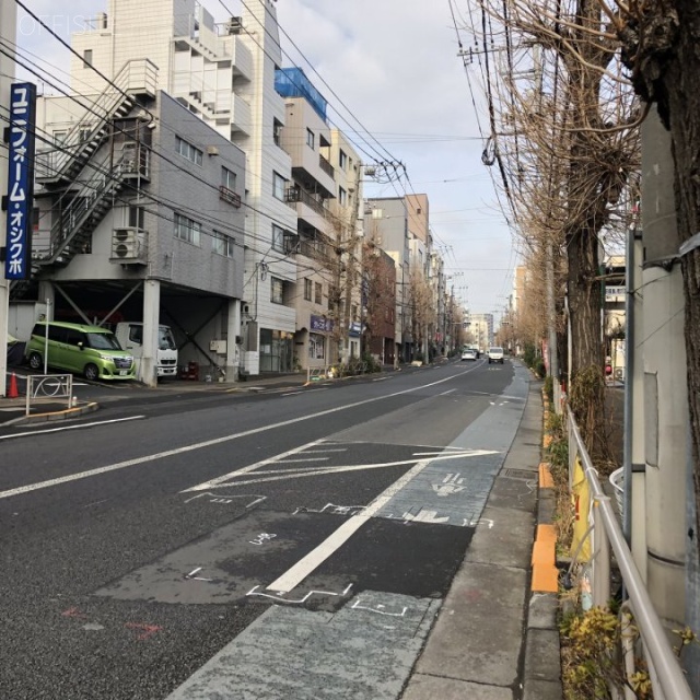 アージュドール白山 ビル前面道路