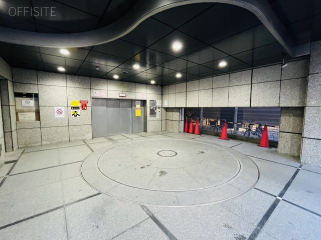 QV1麹町(旧 NK真和ビル) 駐車場