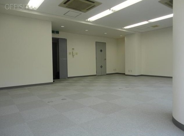 アーバンセカンドビル 室内