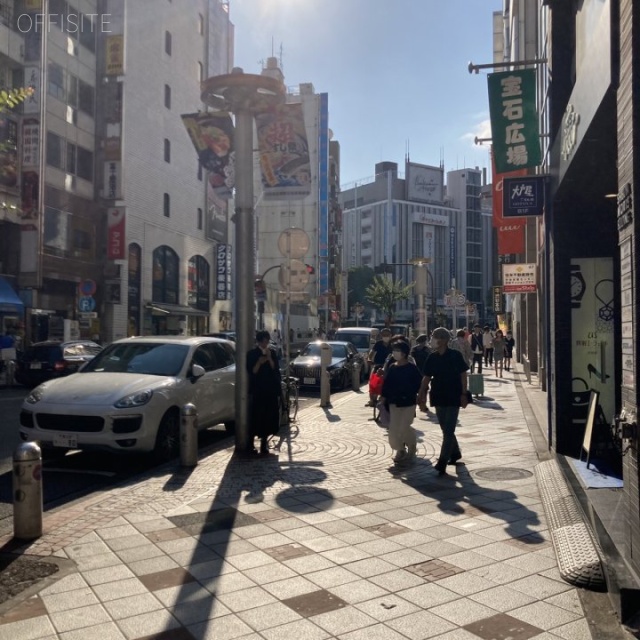 いちご渋谷文化村通りビル ビル前面道路