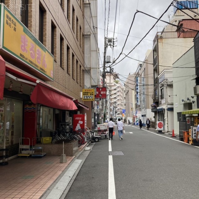 金剛ビル ビル前面道路