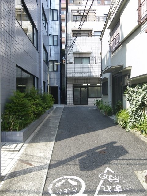 岩波ビル 画像