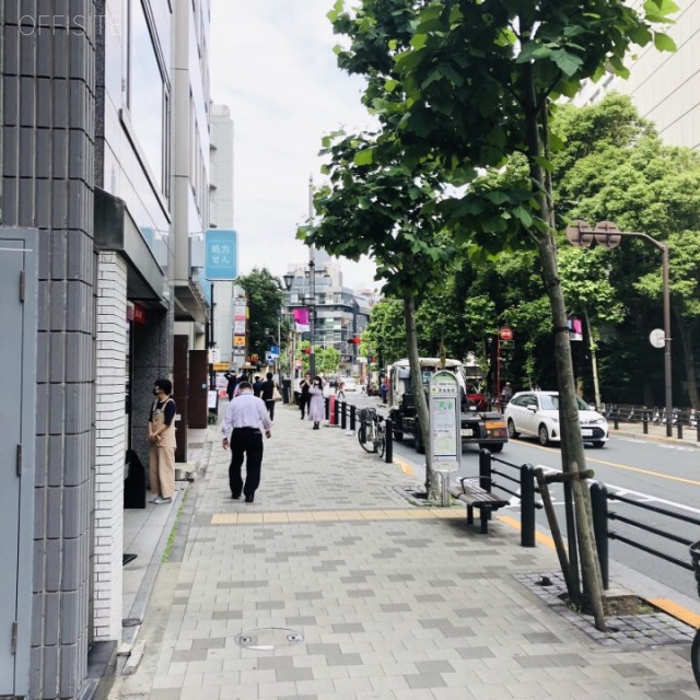 赤坂ゆうビル ビル前面道路