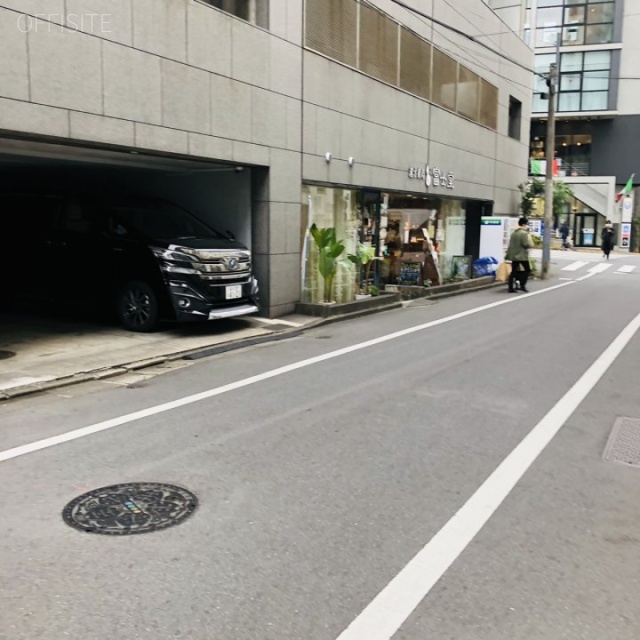 渋谷Qビル ビル前面道路