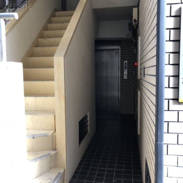 ニュー京橋ビル エントランス