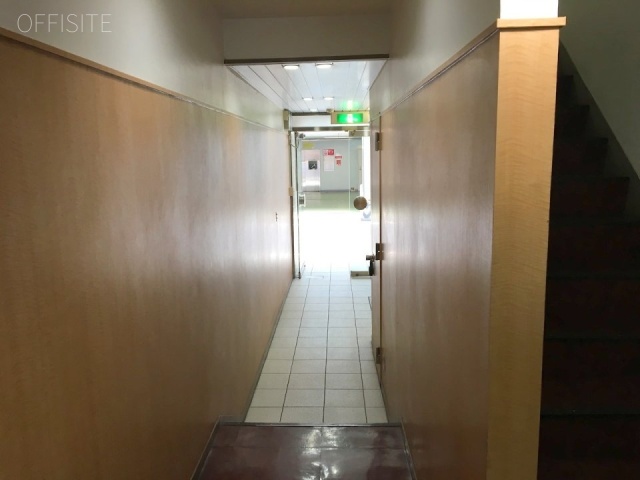 新商日本橋ビル エントランス