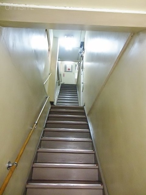 大雅ビル エントランス