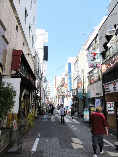 坂井ビル ビル前面道路