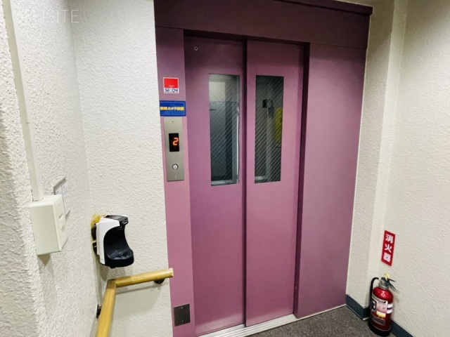 おむろビル　エレベーター