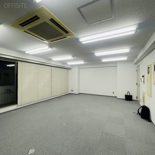 クリスタルビル 内装