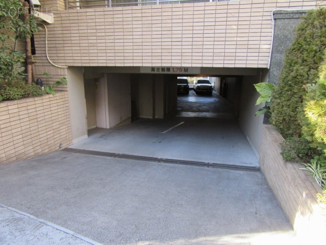 有栖川イースト(南麻布1丁目MS)ビル 駐車場
