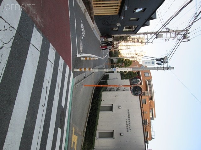 Uビル ビル前面道路