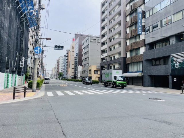KUGAビル　前面に新堀通り
