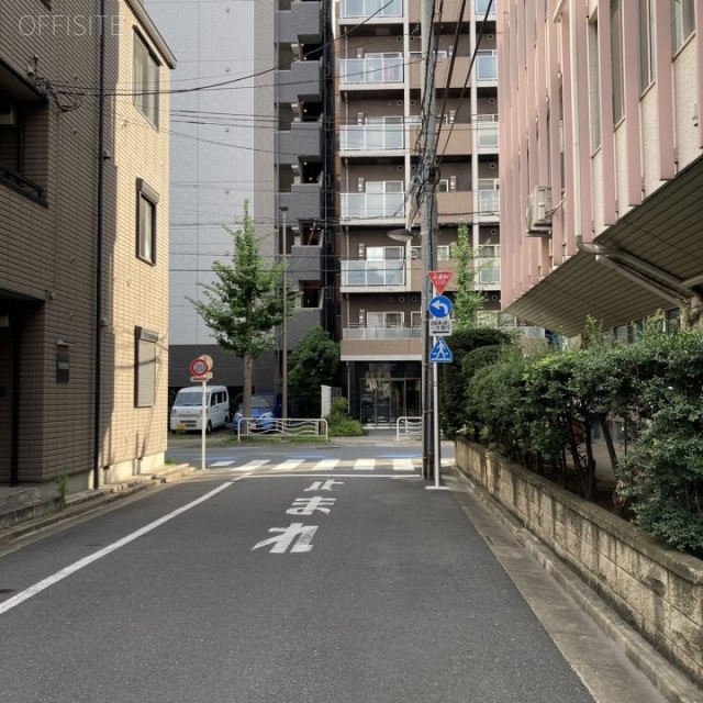 東海永代ハイツ ビル前面道路