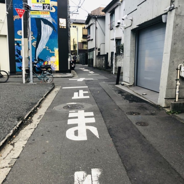 アイビル ビル前面道路